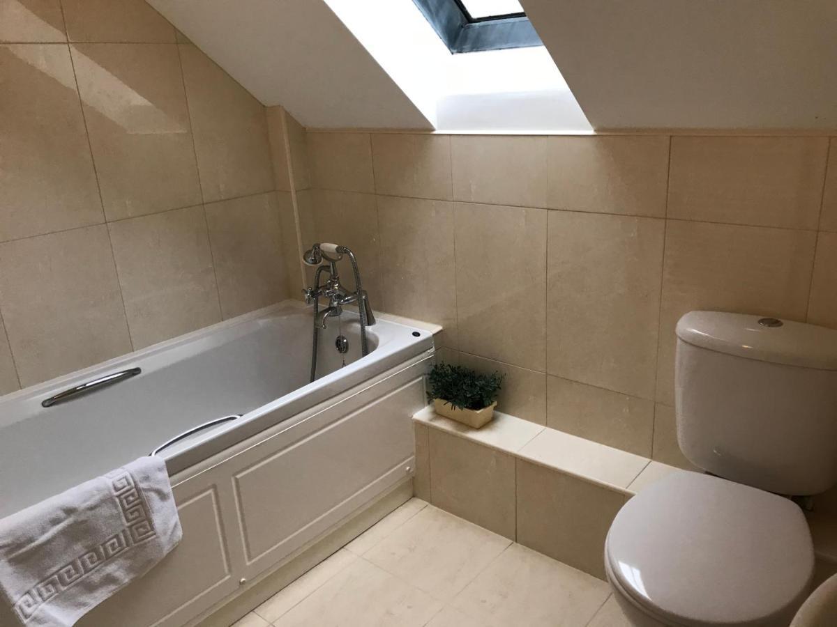 Vila Crowthorne, Bookham Court Dorchester Exteriér fotografie